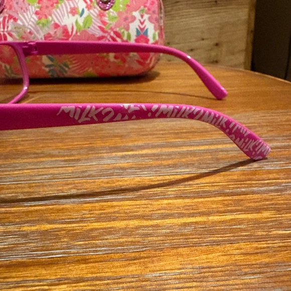 Tommy Bahama Kids eye/sun glasses case with “got milk” eyeglasses - Picture 7 of 7